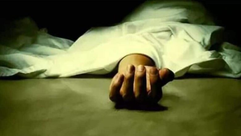 কাভার্ড ভ্যানের চাপায় ২ জনের মৃত্যু