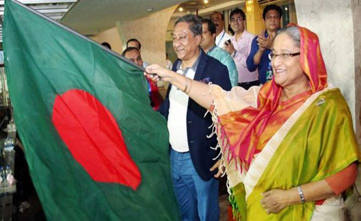 আমাদের ক্রীড়া অনুরাগী প্রধানমন্ত্রী