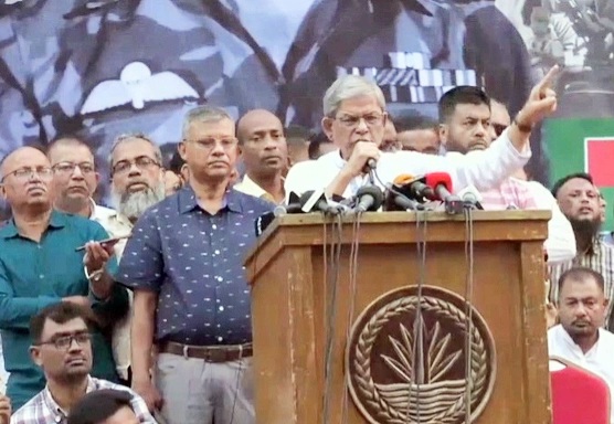 এই সরকারের পতন ছাড়া আমরা ঘরে ফিরে যাবো না – মির্জা ফখরুল