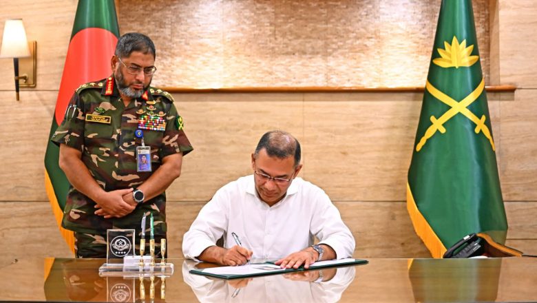পদোন্নতির ক্ষেত্রে ব্যক্তিগত কিংবা রাজনৈতিক বিবেচনার ঊর্ধ্বে গুরুত্ব দিতে হবে – প্রধানমন্ত্রী