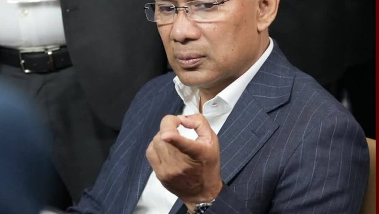 আলোচনায় মন্ত্রিসভায় পরিবর্তন এবং দায়িত্ব পুনর্বণ্টন