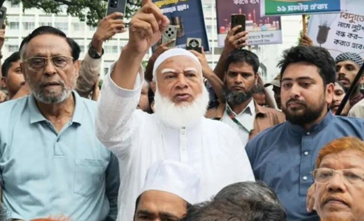 এগারো দলীয় ঐক্যজোটের গ্যাস দে, বিদ্যুৎ দে, নইলে গদি ছাইড়া দে’ স্লোগান