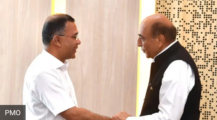 প্রধানমন্ত্রী তারেক রহমানের সাথে ভারতীয় হাইকমিশনার দীনেশ ত্রিবেদীর প্রথম সাক্ষাৎ
