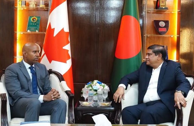 মাননীয় প্রধানমন্ত্রীর প্রতিরক্ষা উপদেষ্টার সাথে কানাডার হাইকমিশনারের সৌজন্য সাক্ষাৎ