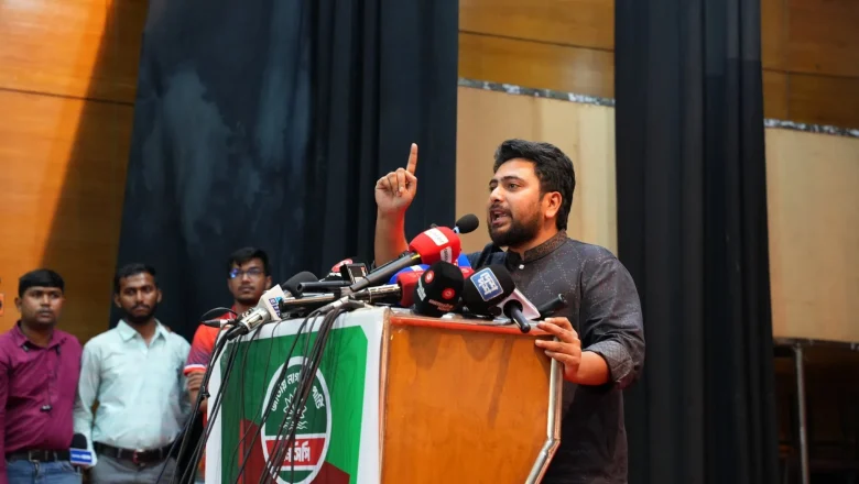 পলাতক শেখ হাসিনা দেশে ফিরে এলে তাকে সরাসরি ফাঁসির মঞ্চে নেওয়া হবে
