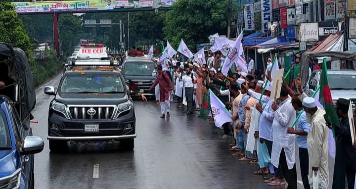 রাজনীতি এখন কোনদিকে ?
