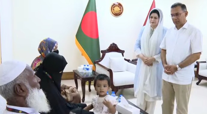 ট্যাংক ফায়ারিংয়ে শহীদ দুই সেনাসদস্যের পরিবারের সদস্যদের পাশে প্রধানমন্ত্রী